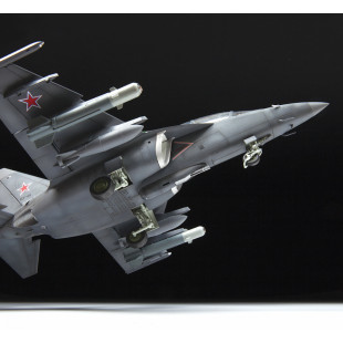 Avion russe YAK 130 "MITTEN" 1/48 ZVEZDA