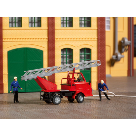 Maquette camion de pompiers 1/87 HO AUHAGEN