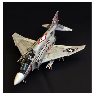 MacDonnell Douglas F-4J PHANTOM II maquette 1/48 ITALERI