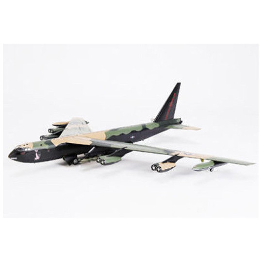 BOEING B52D STRATOFORTRESS 1/100 TAMIYA