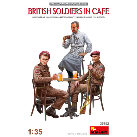 Soldats anglais au café 1/35 MINIART