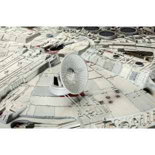 Faucon Millénium Millennium Falcon Star Wars maquette 1/72 REVELL