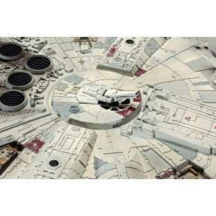 Faucon Millénium Millennium Falcon Star Wars maquette 1/72 REVELL