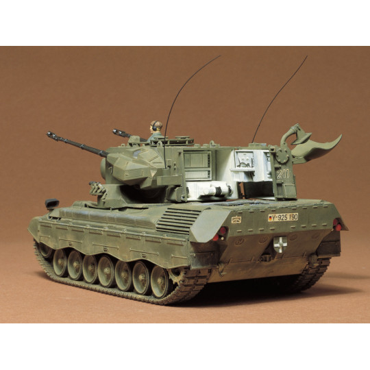 Char Tank DCA Allemagne FlakPanzer Gepard maquette 1/35 TAMIYA