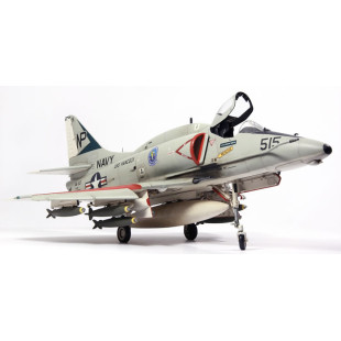 Douglas A-4 E/F/G Skyhawk maquette 1/48 ITALERI