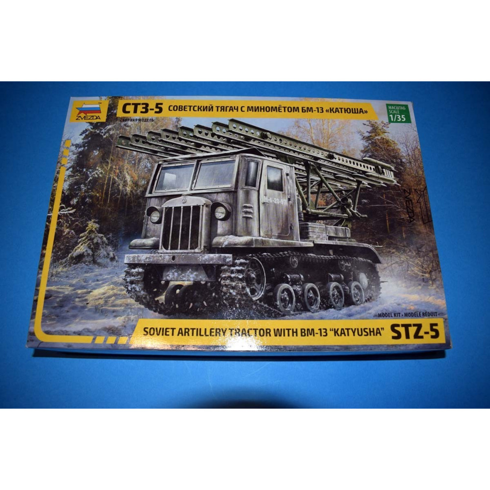 Camion char Soviet tractor STZ-5 BM-13 “KATYUSHA” WW2 maquette 1/35 ZVEZDA