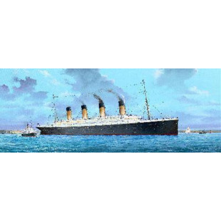 R.M.S. TITANIC 1/200 AVEC LED TRUMPETER