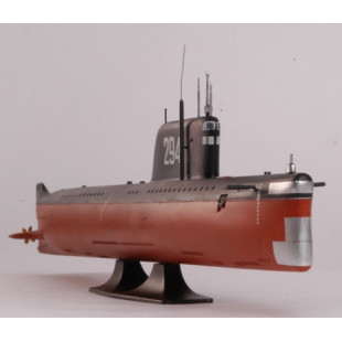 Sous-marin nucléaire russe K19 maquette 1/350 ZVEZDA