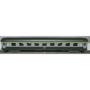 Wagon Voiture voyageurs UIC A9 SNCF UIC-Y 1Cl vert/béton  1/87 ROCO