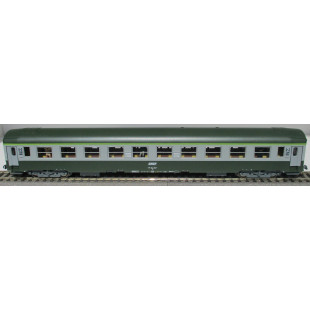 Wagon Voiture voyageurs UIC B10 SNCF UIC-Y 1Cl vert/béton  1/87 ROCO