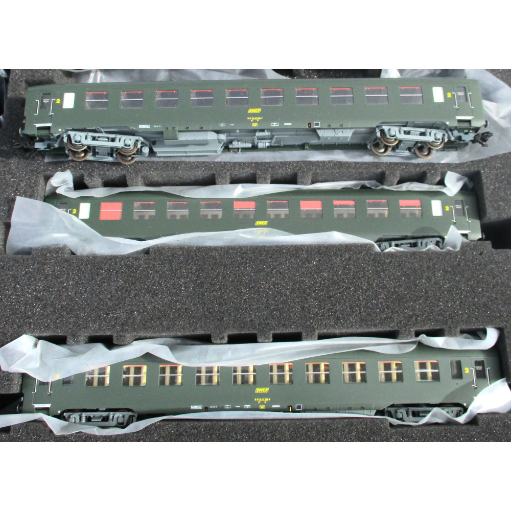 Coffret Set 3 Voitures SNCF DEV AO courtes SNCF 1/87 REE