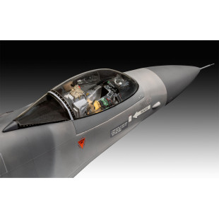 Maquette Falcon F-16 50ème anniversaire 1/32 REVELL