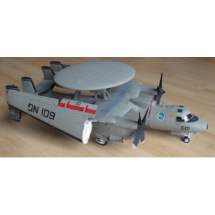 Grumman E-2C HAWKEYE US Navy maquette 1/48 KINETIC