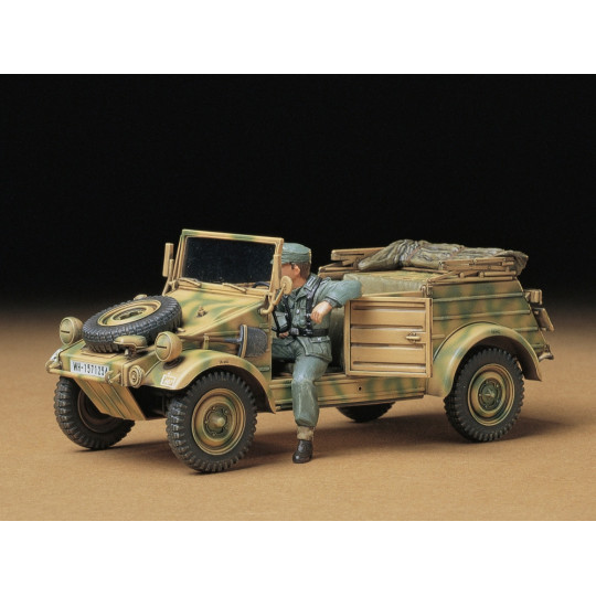KÜBELWAGEN TYPE 82 maquette...