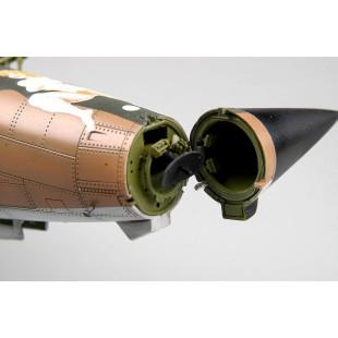 Republic F-105D Thunderchief maquette 1/48 HOBBY BOSS