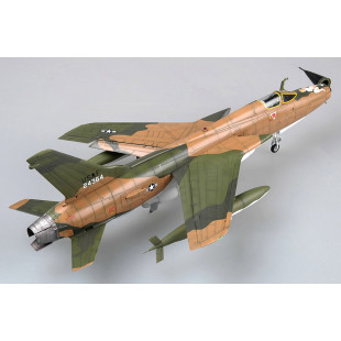 Republic F-105D Thunderchief maquette 1/48 HOBBY BOSS