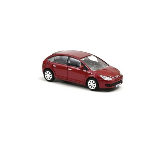 Citroën C4 berline rouge 2004 1/87 NOREV