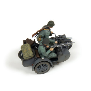 Moto Zundapp K800 avec side-car et équipage allemand WW2 maquette 1/35 ZVEZDA