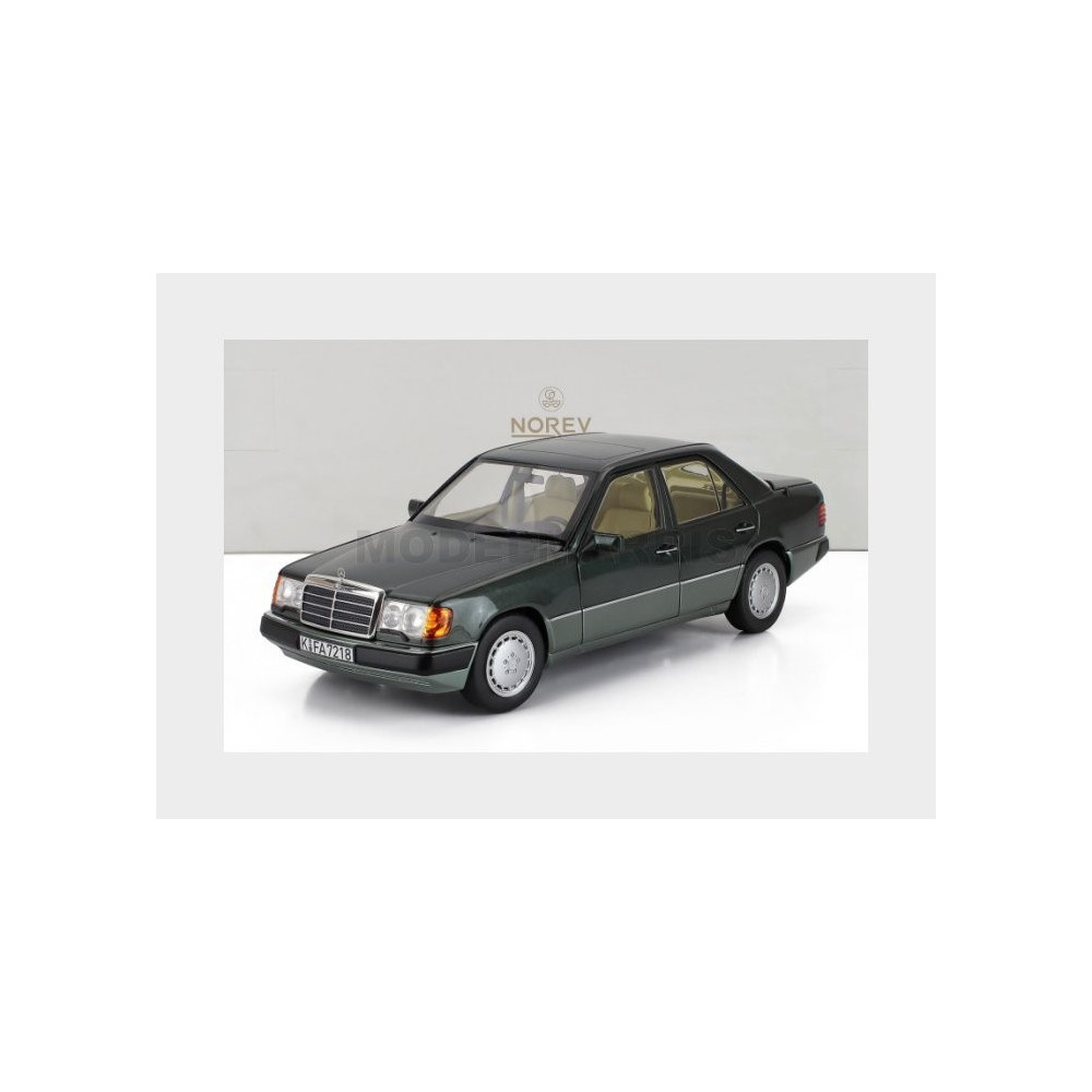 MERCEDES BENZ 230E vert métal 1/18 NOREV