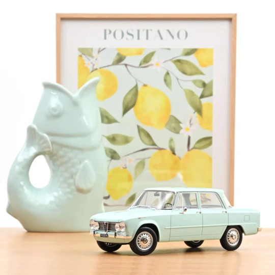 ALFA ROMEO GIULIA Ti 1964 BLEU CIEL 1/18 NOREV