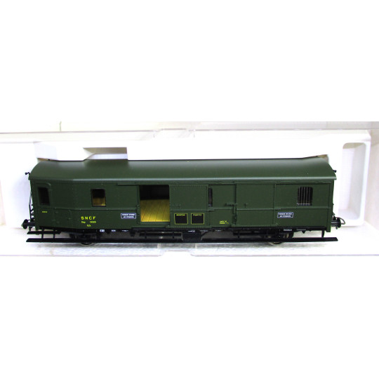 Wagon Fourgon couvert  SNCF essieux 1/87 HO FLEISCHMANN
