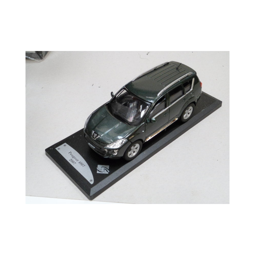 PEUGEOT 4007 2007 1/43ème SOLIDO