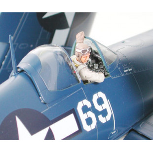 Chance Vought F4U-1D CORSAIR & Tracteur de pont 1/48 TAMIYA