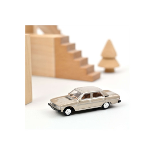 PEUGEOT 604 1977 Sand metallic 1/87 NOREV