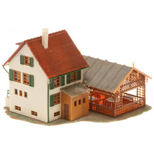 Auberge de village 1/87 ho FALLER