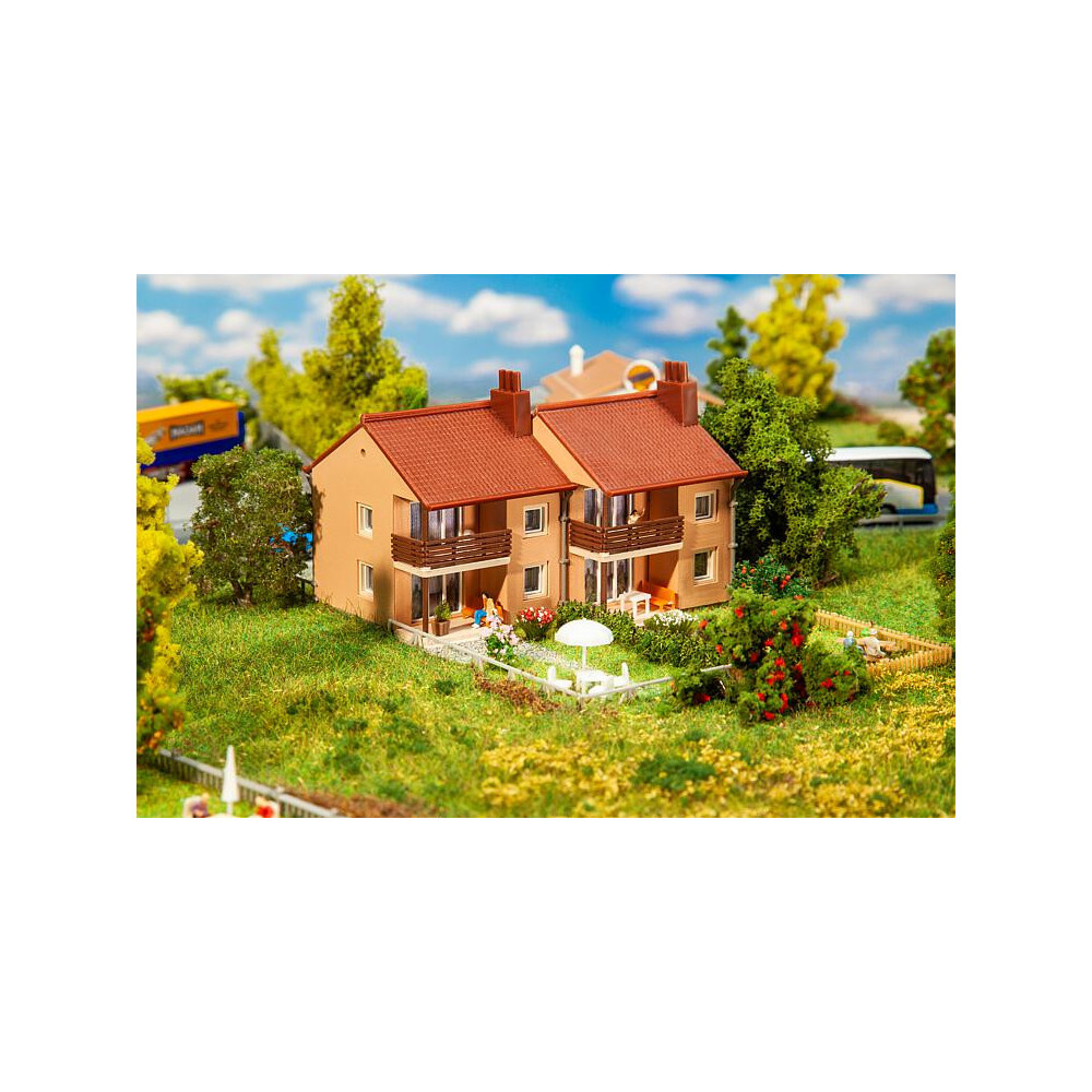 Maisons jumelles 1/164 N FALLER