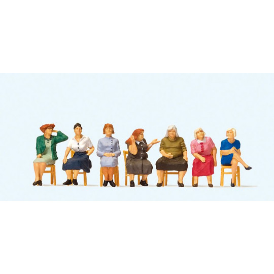 Femmes assises + chaises 1/87 HO PREISER