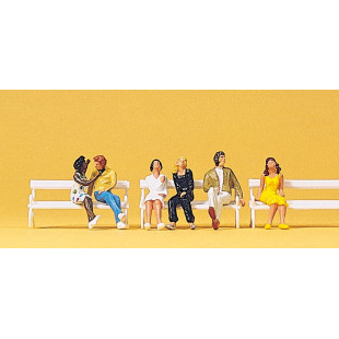 Couples et jeunes assis 1/87 HO PREISER
