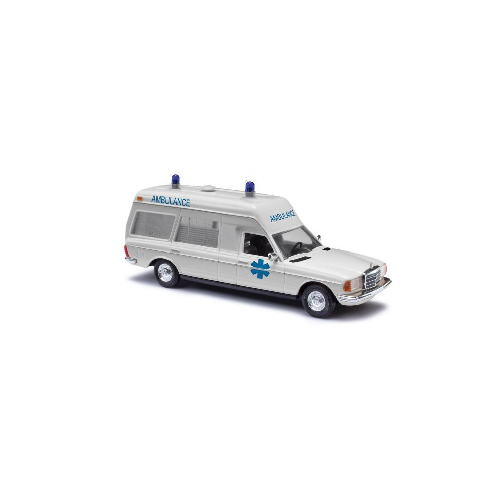 MERCEDES VF 123 Ambulance 1/87 BUSCH