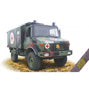 UNIMOG U1300L 4x4 ambulance 1/72 ACE