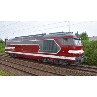 Locomotive diesel SNCF BB 67400 capitole 67611 HO 1/87 PIKO HOBBY