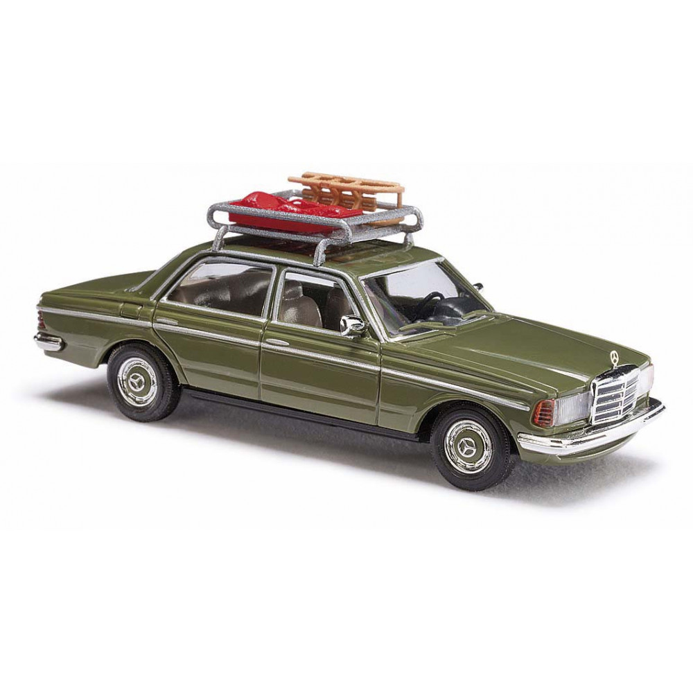 Mercedes-Benz W123 limousine + bagages 1/87 HO BUSCH