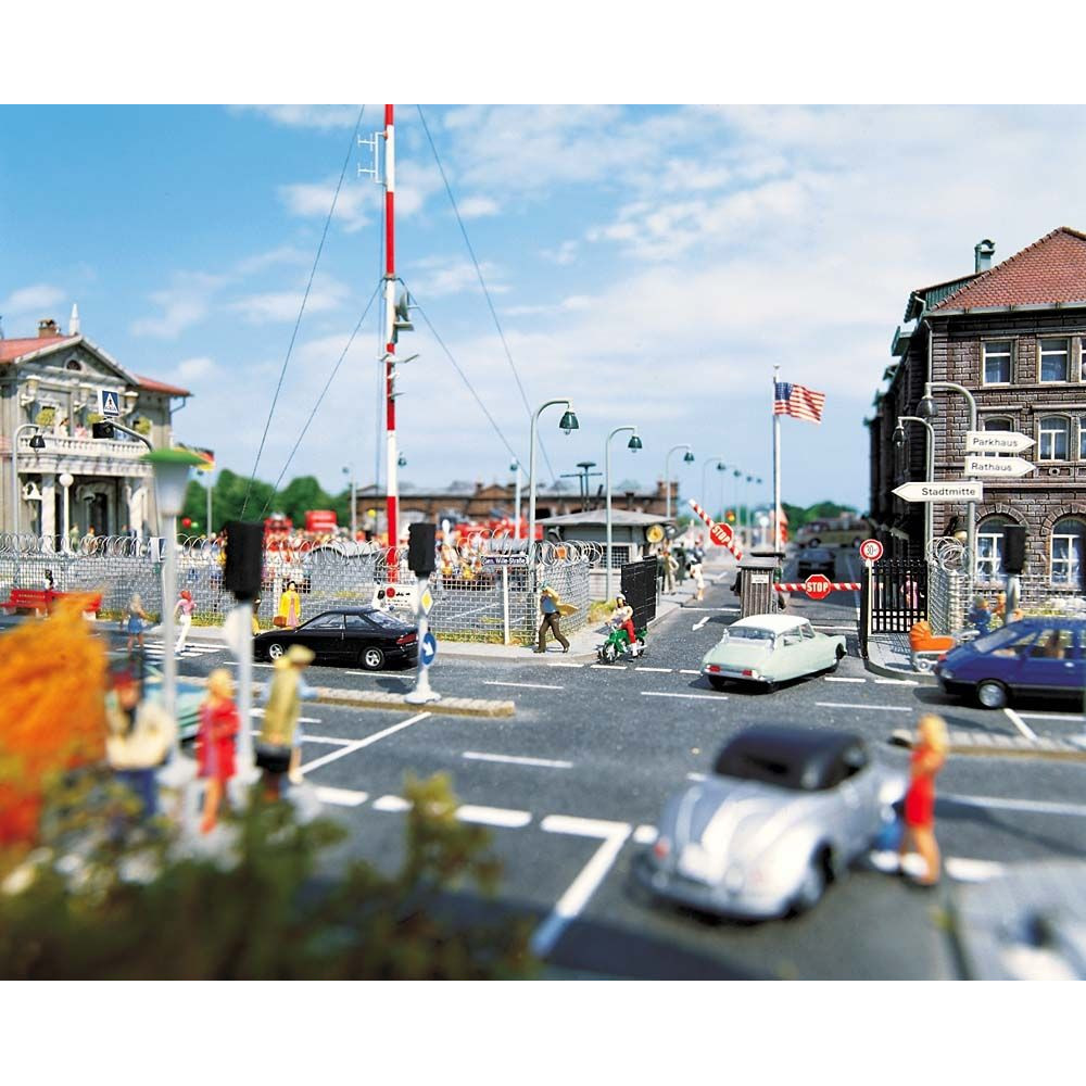 Rouleau de route 2 m 1/87 BUSCH