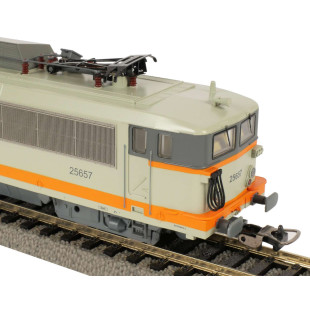 Loco Electrique BB25500 SNCF HO  PIKO