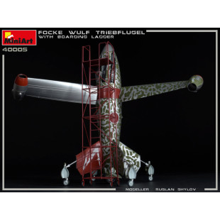 FOCKE WULF "TRIEBFLUGEL" INTERCEPTEUR avec ECHAFAUDAGE - FORCE AÉRIENNE JAPONAISE 1946 (kit de fiction?) 1/35 MINIART