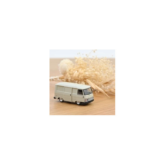Peugeot J9 1981 beige 1/87 NOREV