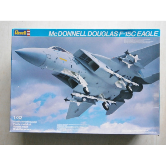 McDonnell Douglas F-15C Eagle maquette1/32 REVELL
