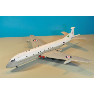 Hawker Siddeley BAe MR.1/2/2P  R.1P  "NIMROD" maquette 1/72 AIRFIX