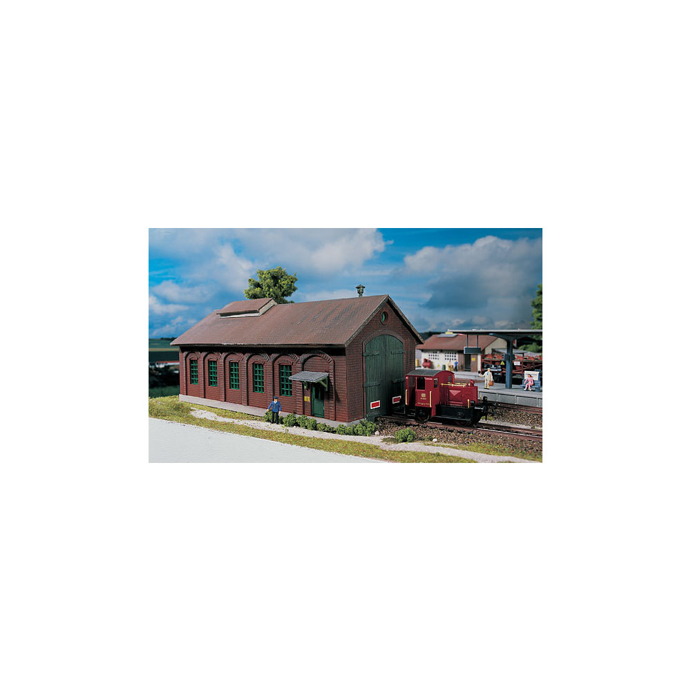 DECOR REMISE LOCO BURGSTEIN 247X119X105 MM	1/87 PIKO
