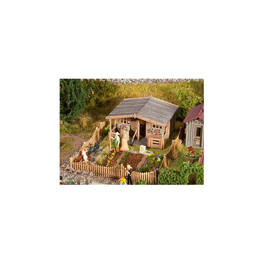 Jardin d'ouvrier avec grande maison de jardin 1/87 ho FALLER